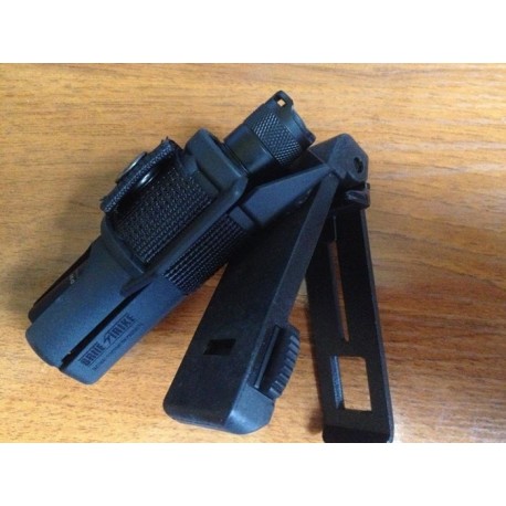 Funda Táctica Esp Linternas Fénix Para Uc35, Uc30, Pd35 Tac, Pd35, Pd32 Y Pd30 ESLH14