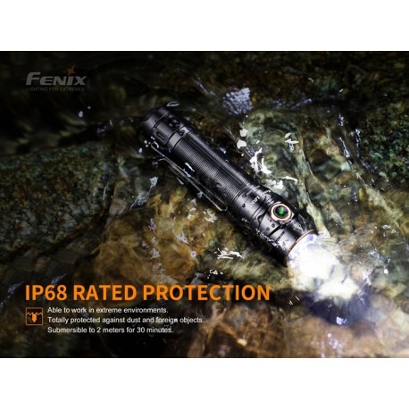 Fénix LD30 1600 Lúmenes recargable 18650 incluida