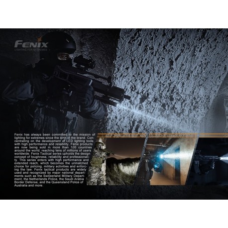 Linterna Fénix TK11Tac 1600 Lúmenes (no incluye batería 18650)