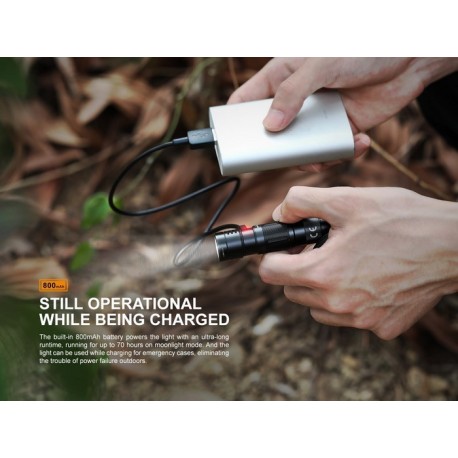 E09R Mini Linterna EDC recargable de alta potencia 600 lúmenes (Batería incluida)