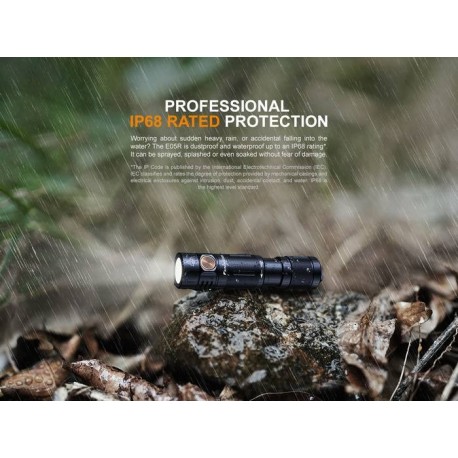 Mini Linterna Fénix EDC E05R 400 Lúmenes, con ráfaga y tamaño de pulgar